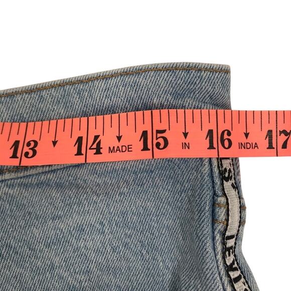 Levi’s Premium 501 Jean Short Women 32 Blue Light Wash Boho City Festival Resort - Picture 16 of 16